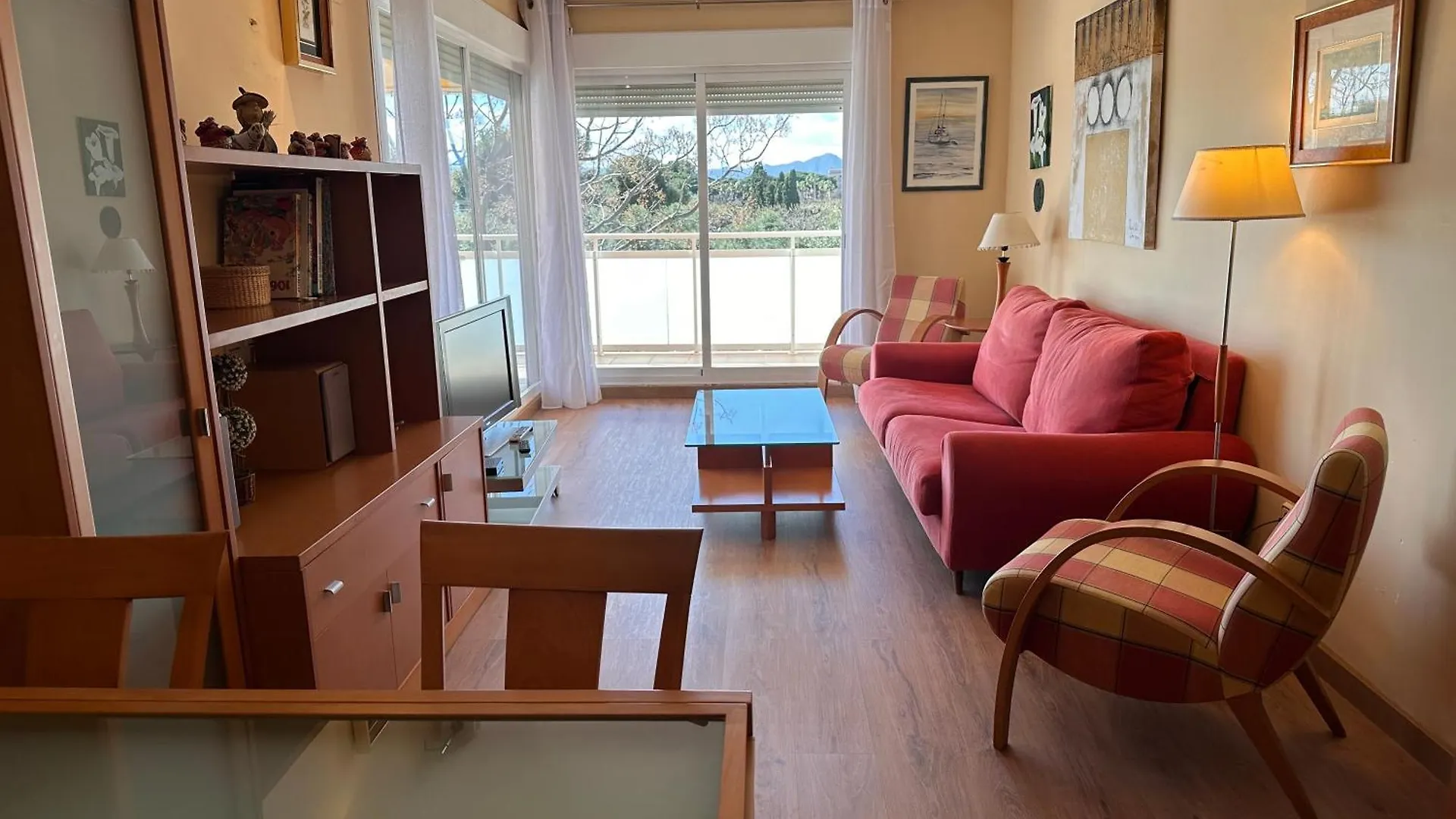 Apartamentos Llobregat 캠브릴스 0*,  스페인